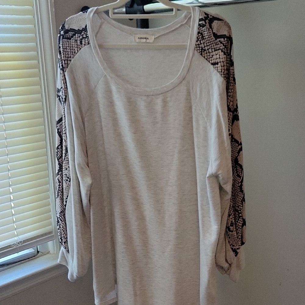 ADORA Light Gray Sweatshirt with Black Patterned Sleeves